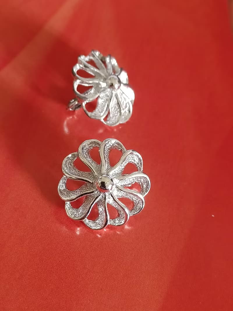 vintage jewelry SARAH COV亮銀旋葉花卉 夾式耳環