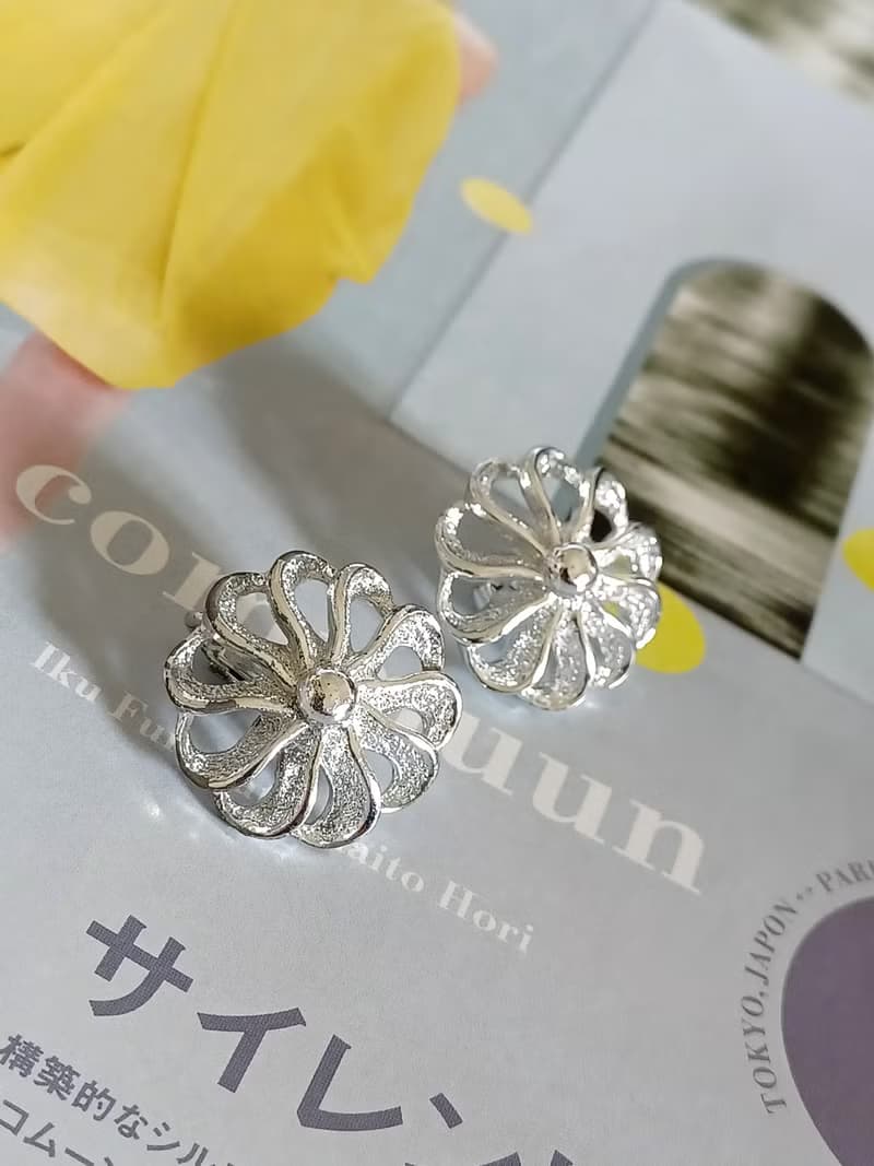 vintage jewelry SARAH COV亮銀旋葉花卉 夾式耳環