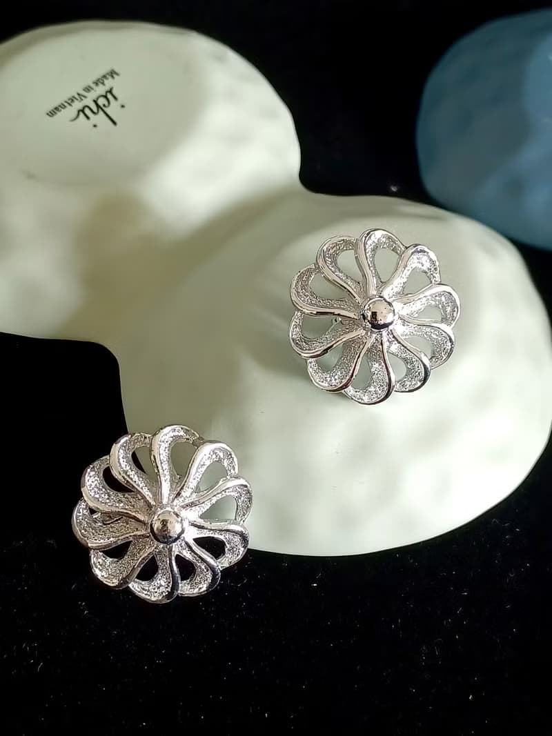 vintage jewelry SARAH COV亮銀旋葉花卉 夾式耳環