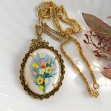【西洋古董飾品】優美 花卉 橢圓 復古邊框 項鍊