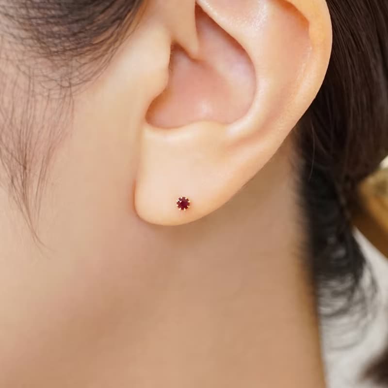 【Second Earrings】 18K 紅寶石耳環 (黃金)