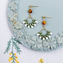 日式串珠-虎眼石煙火花耳環/黃+淺綠