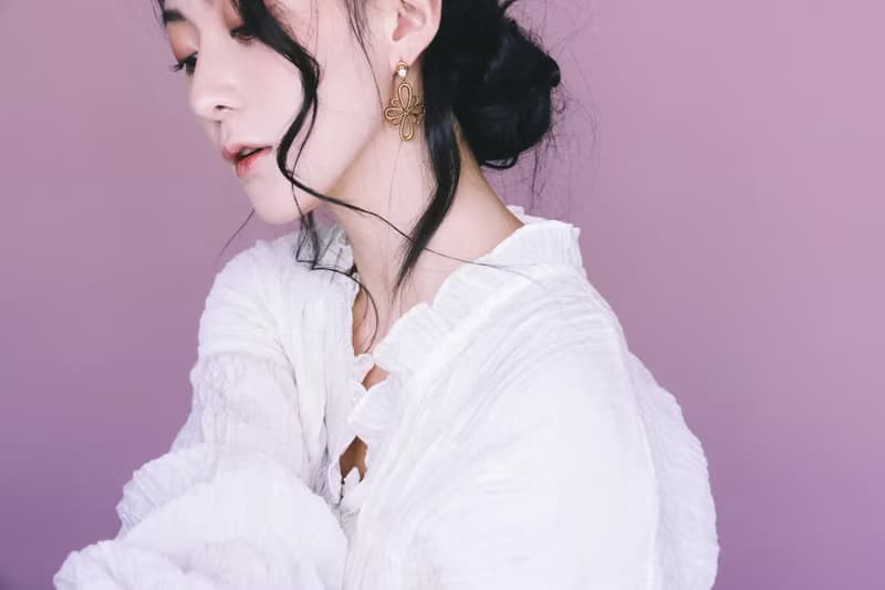 COR-DATE / 花紋搖曳耳環