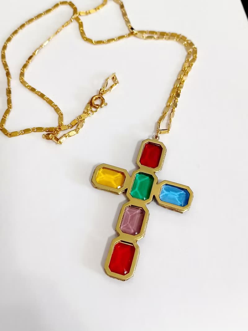 vintage jewelry  古典彩色玻璃十字架 項鍊