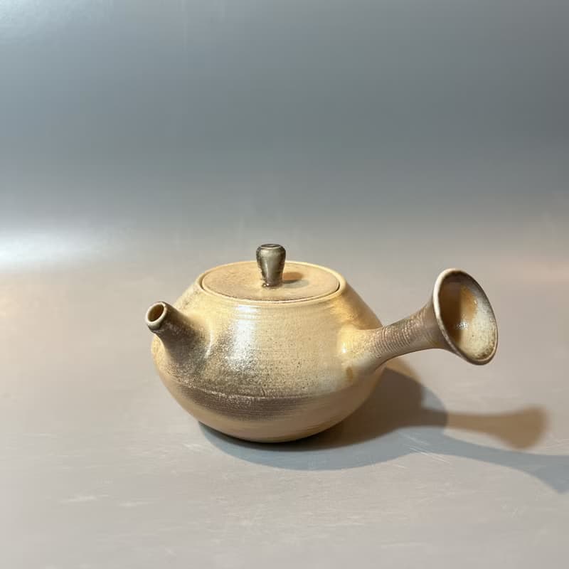柴燒瓷土奶油系側把茶壺 / 古樸落灰  / 小平凡手作