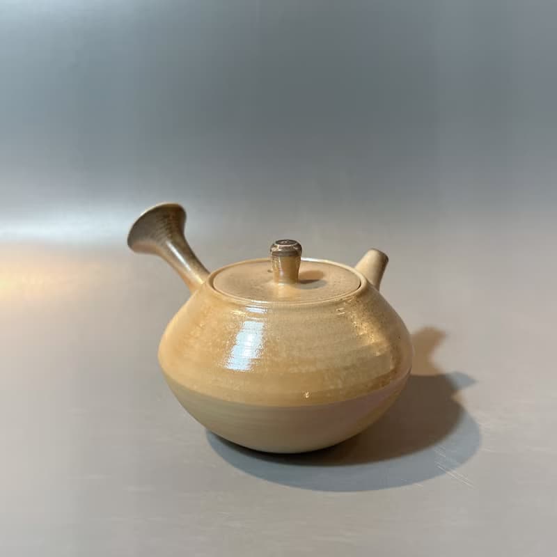 柴燒瓷土奶油系側把茶壺 / 古樸落灰  / 小平凡手作