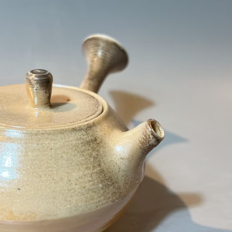 柴燒瓷土奶油系側把茶壺 / 古樸落灰  / 小平凡手作