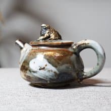 余華宇老師新作-鬼志野金蟾鎏金壺-開片系列-容量約140cc