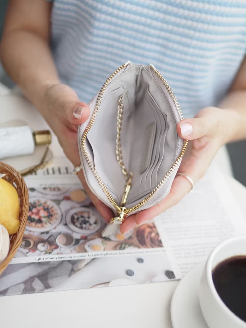 LoLa (Cloud): Short zip wallet, Short wallet, cow leather, Light grey