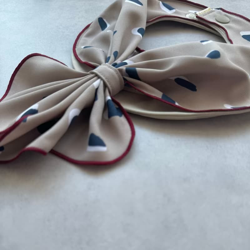 像圍巾一樣的圍嘴 STAIF Moda Beige Bordeaux