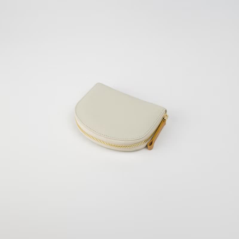 ZIP-AROUND ARCH leather wallet in Cream-tan