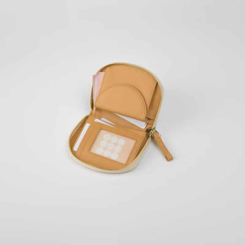 ZIP-AROUND ARCH leather wallet in Cream-tan