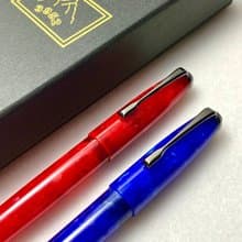 3952老山羊-布萊梅 紅/藍 鍍金刀尖(金小刀)鋼筆