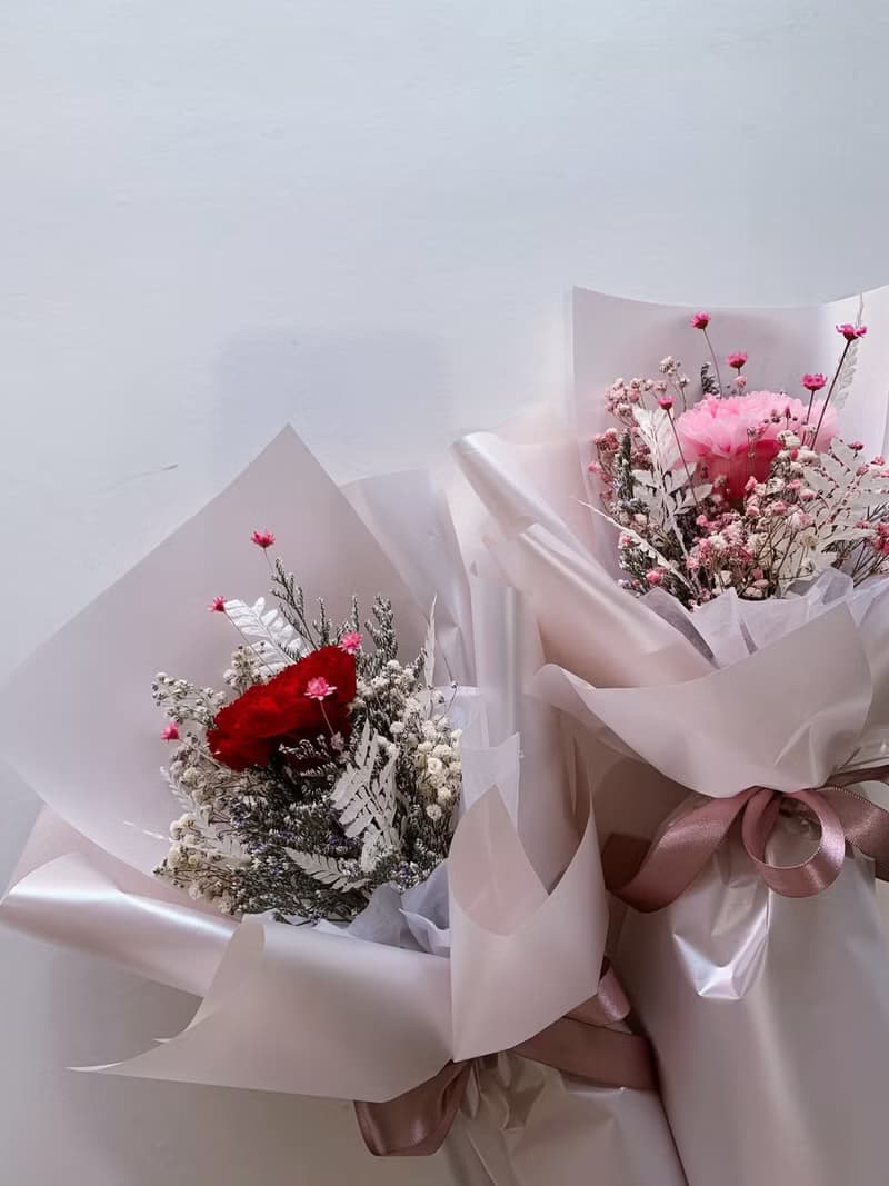 典雅康乃馨永生花束 乾燥花永生花束 母親節禮物 母親節花束
