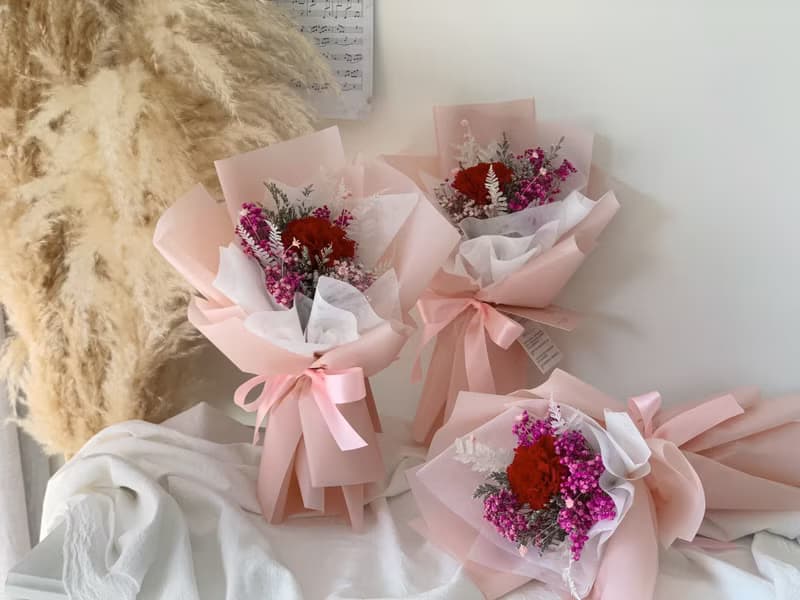 典雅康乃馨永生花束 乾燥花永生花束 母親節禮物 母親節花束