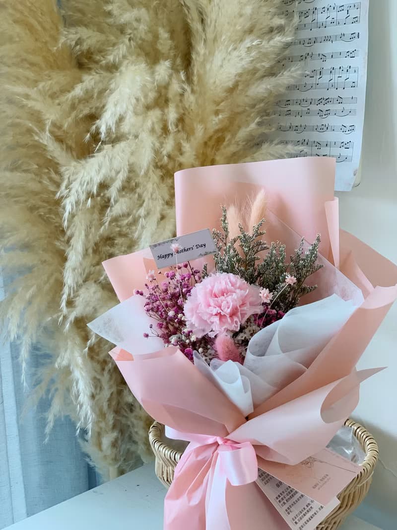 典雅康乃馨永生花束 乾燥花永生花束 母親節禮物 母親節花束