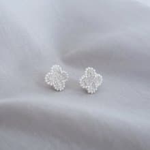 珠光米花・手工刺繡耳環