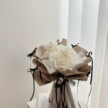 9朵白玫瑰永生花束-情人節花束/求婚花束/告白花束/生日花束