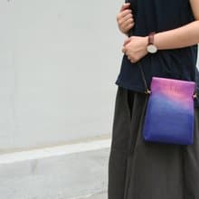 手染皮革 極光 夜空 紫紅色 輕巧側背包