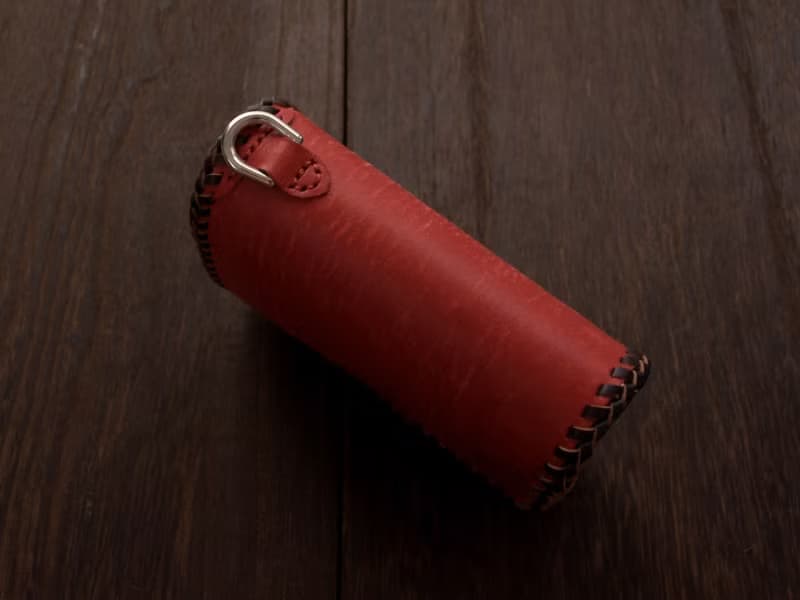 【受注製作】イタリアンレザー　Maya　かがり縫い二つ折り財布　レッドxブラウン