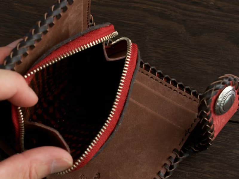 【受注製作】イタリアンレザー　Maya　かがり縫い二つ折り財布　レッドxブラウン