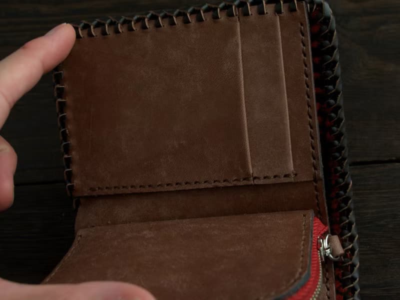 【受注製作】イタリアンレザー　Maya　かがり縫い二つ折り財布　レッドxブラウン