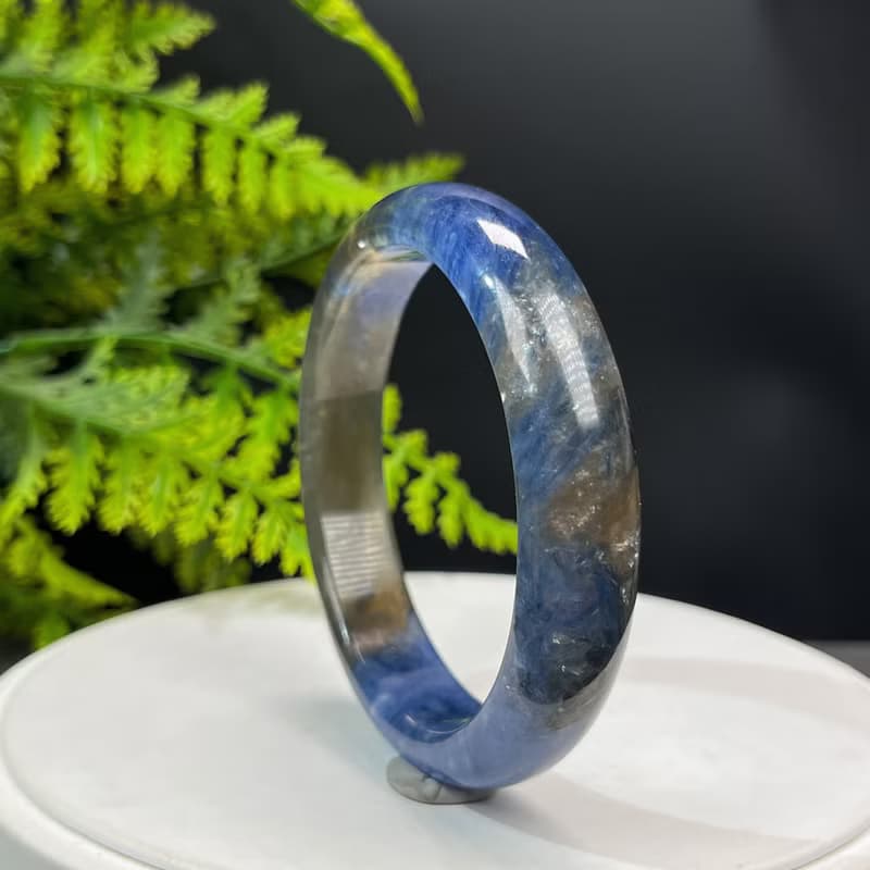 高品質 龍鱗雲母藍晶石手鐲 63+MM 冰透星光閃片 凈化負能量 平和