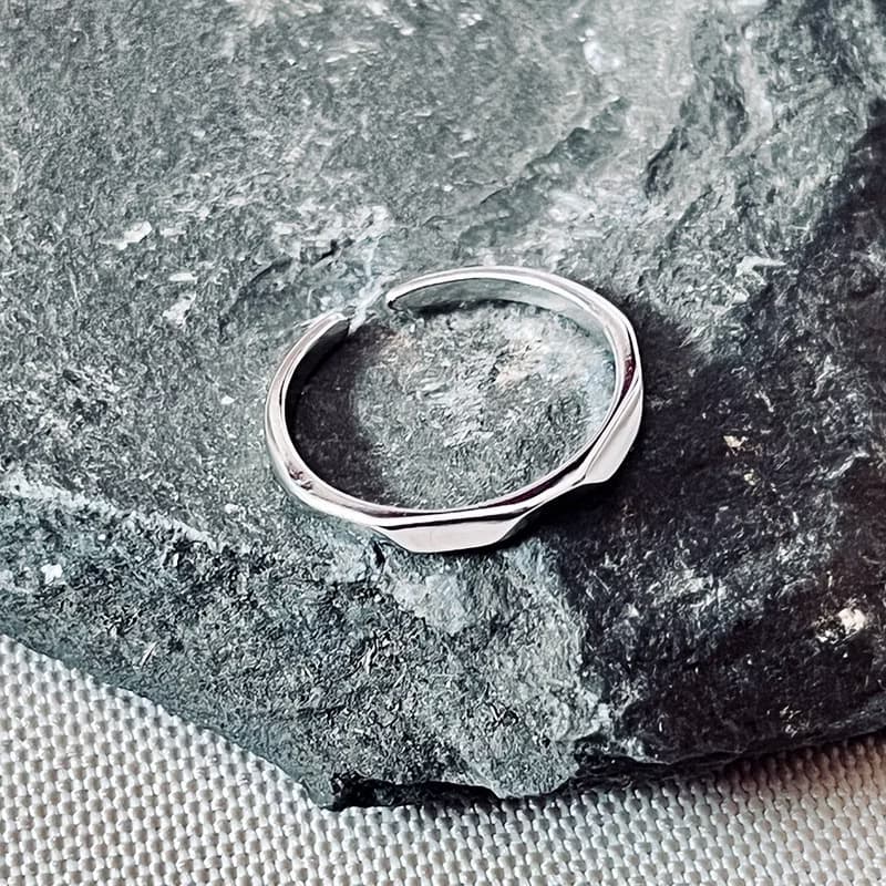 絡繹925純銀戒指 切角圓弧邊設計 活動圍 舒適配戴 中性款 線戒