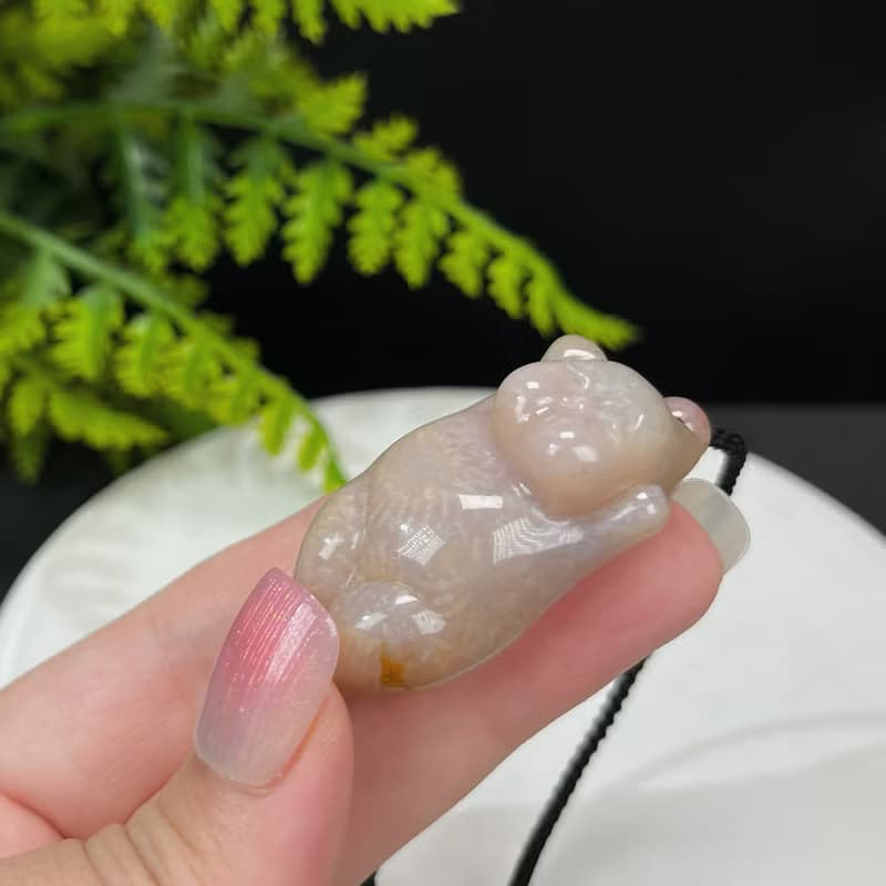 精品天然可愛胖貓粉珊瑚玉吊墜冰潤玉化太陽花菊花玉項錬靈性魅力