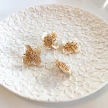 【歲石記】天然巴洛克珍珠花瓣。手作復古純銀耳環。六月誕生石。