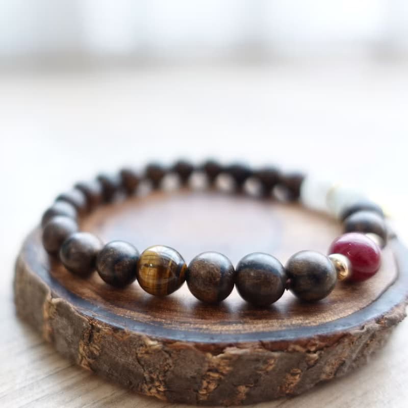 腕間生香 悠然神韻 沉香 天山翠 虎眼石 中式現代的結合 手鍊