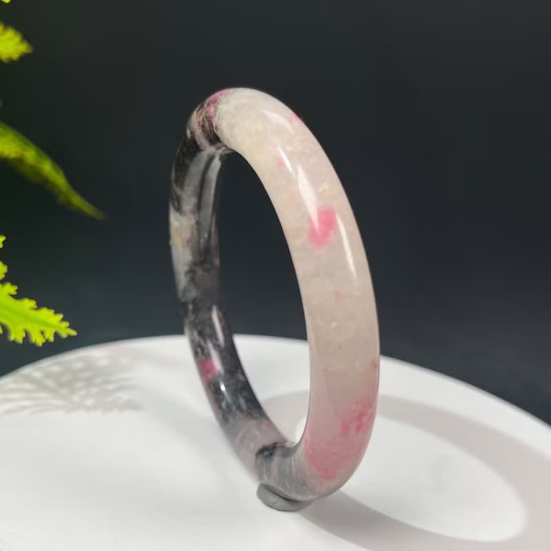 櫻花雨薔薇輝手鐲56MM 玉化星光水墨風玫瑰石桃花玉手環 包容親和