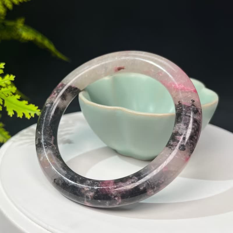 櫻花雨薔薇輝手鐲56MM 玉化星光水墨風玫瑰石桃花玉手環 包容親和