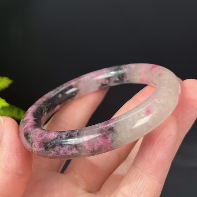 櫻花雨薔薇輝手鐲56MM 玉化星光水墨風玫瑰石桃花玉手環 包容親和