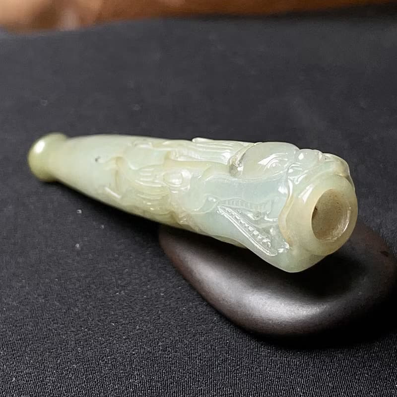 冰糯飄綠翡翠巧雕龍紋濾嘴煙斗 | 天然緬甸玉翡翠A貨 | 送禮