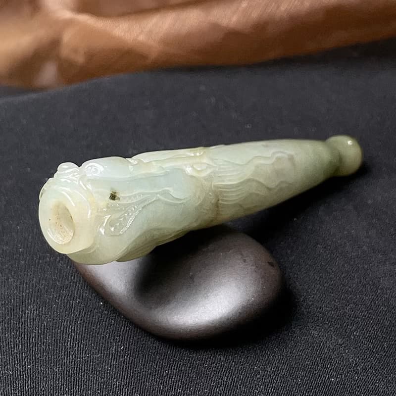 冰糯飄綠翡翠巧雕龍紋濾嘴煙斗 | 天然緬甸玉翡翠A貨 | 送禮
