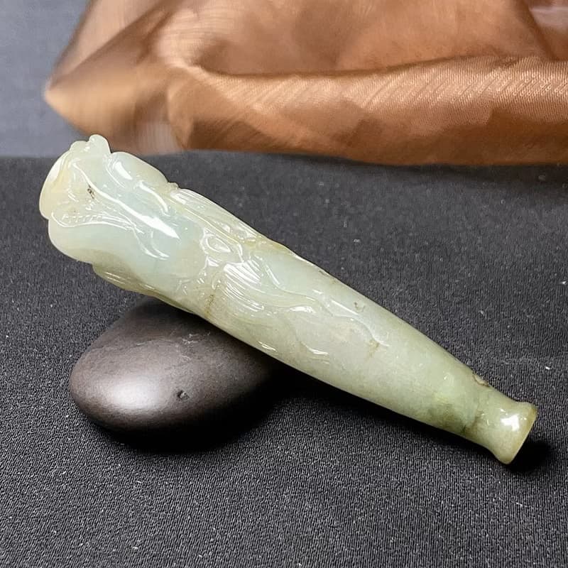 冰糯飄綠翡翠巧雕龍紋濾嘴煙斗 | 天然緬甸玉翡翠A貨 | 送禮