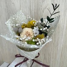 畢業季主題花卉 擴香索拉花小花束-1