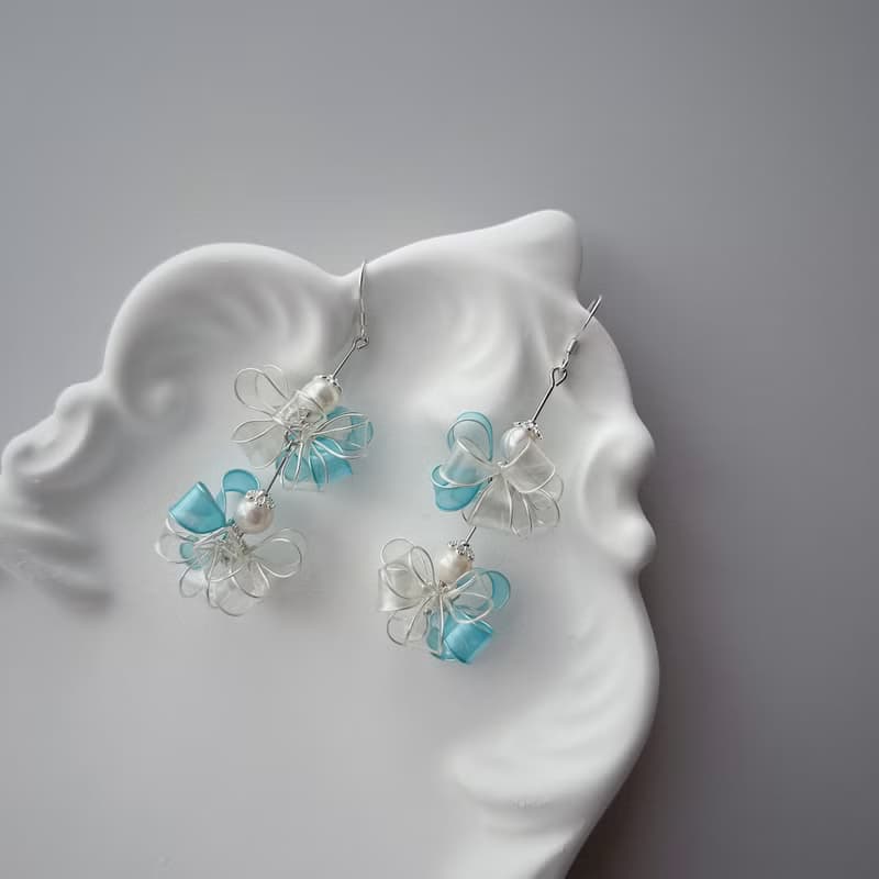 伸縮自在的愛 藍 雙雪球樹脂耳環