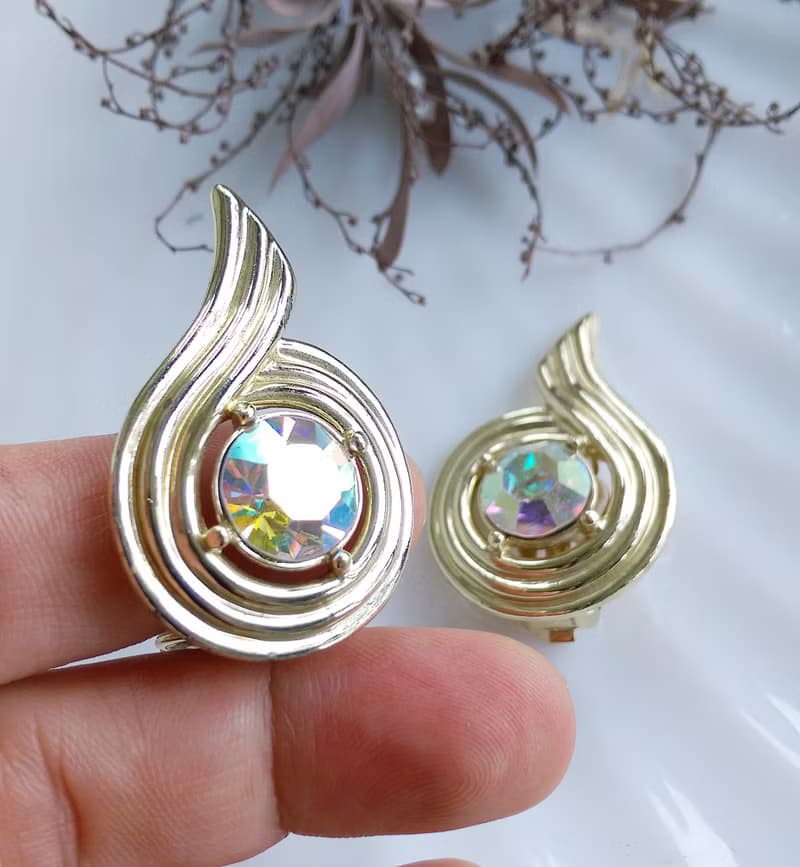 Vintage Jewelry SARAH COV  Aurora Swirl  夾式耳環