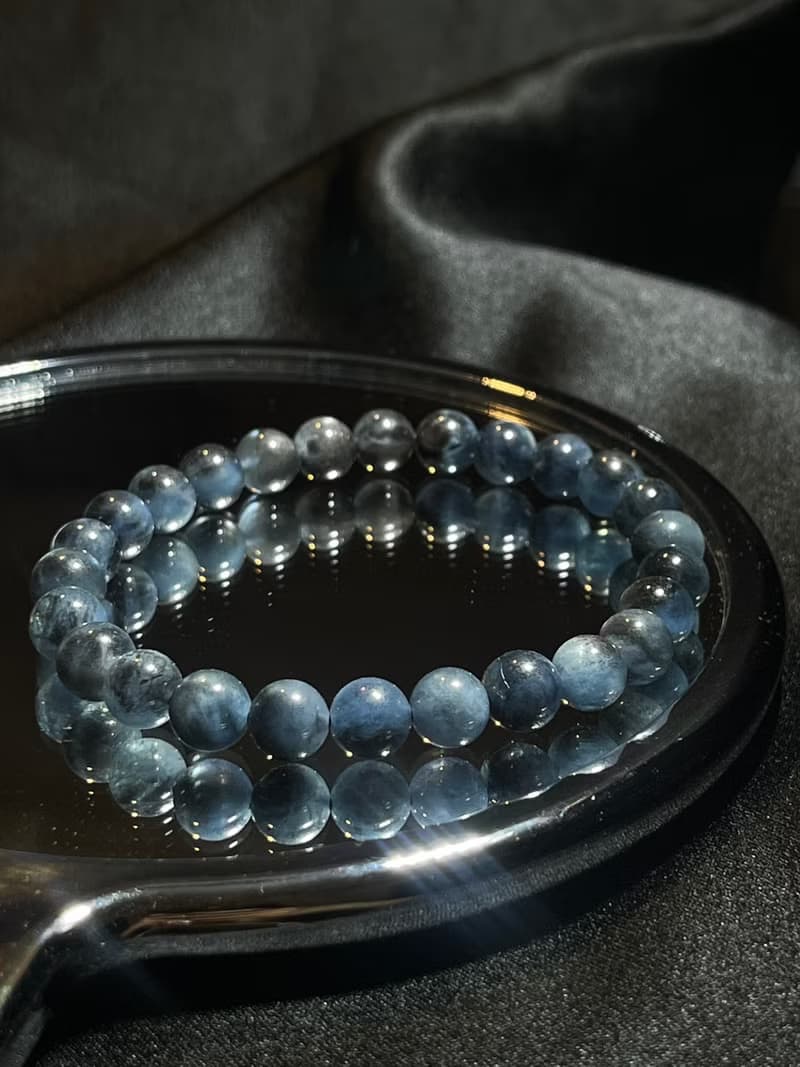 蔚藍墨色。鬼色海藍寶 魔鬼海藍寶 海藍寶 手鍊 手串 手珠 吼輪