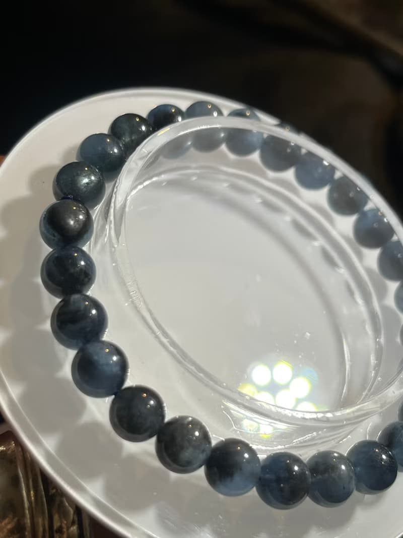 蔚藍墨色。鬼色海藍寶 魔鬼海藍寶 海藍寶 手鍊 手串 手珠 吼輪