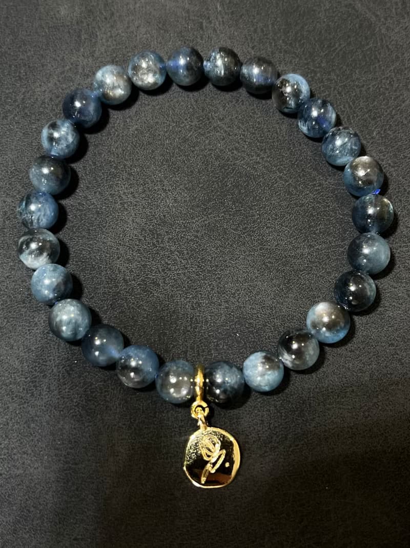 蔚藍墨色。鬼色海藍寶 魔鬼海藍寶 海藍寶 手鍊 手串 手珠 吼輪