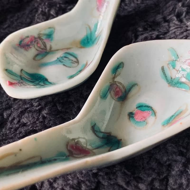 中國 清三代鬥彩青花瓷湯勺 │ 春色滿園 絢麗多彩