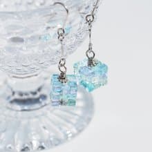 【Special】立方体ガラス(キューブ【ミニ】【舞】)ピアス/イヤリング【金具選べます】【受注制作】