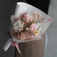 浪漫寶寶粉色永生玫瑰花束