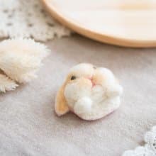 肥嘟嘟垂耳兔兔頭羊毛氈別針 聖誕禮物(附影片教學)