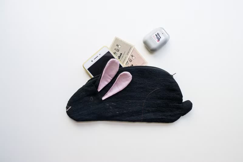 兔 Bunny Loaf zip pouch case - 墨