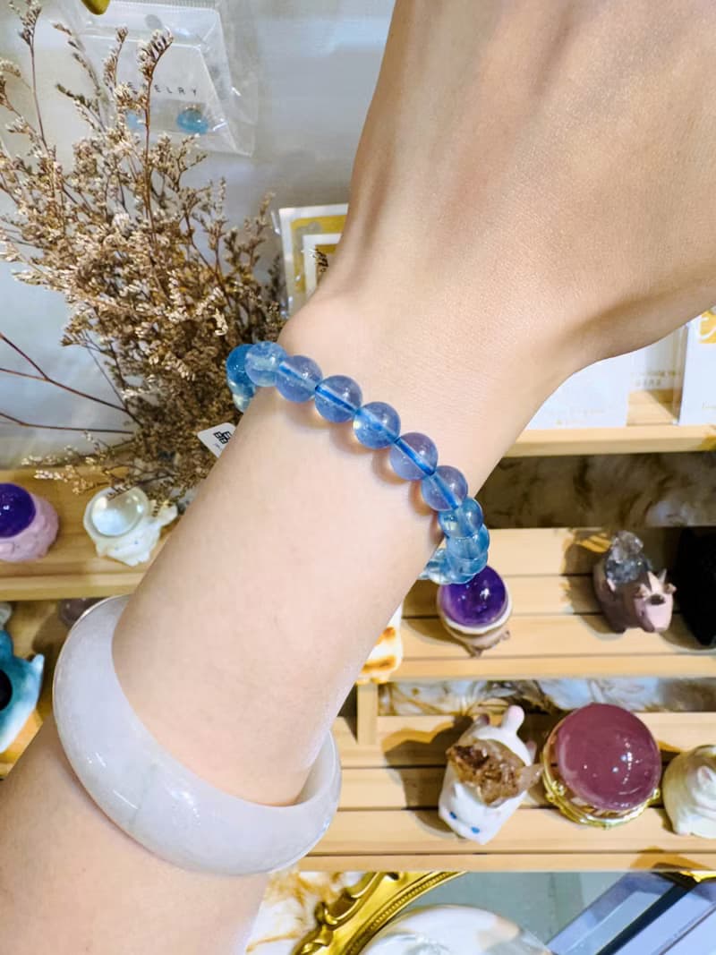 精品級冰體天空藍海藍寶8.4-8.7mm19.57g平衡情緒減緩壓力溝通力