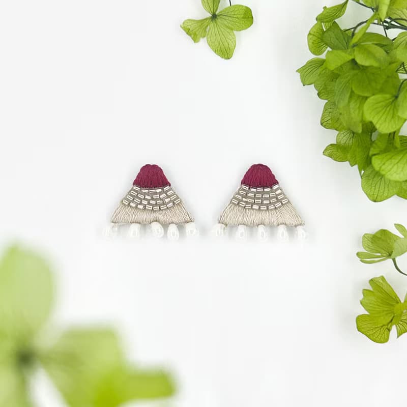 | 茷 | 耳針 | #113 | 手刺繡復古三角耳環